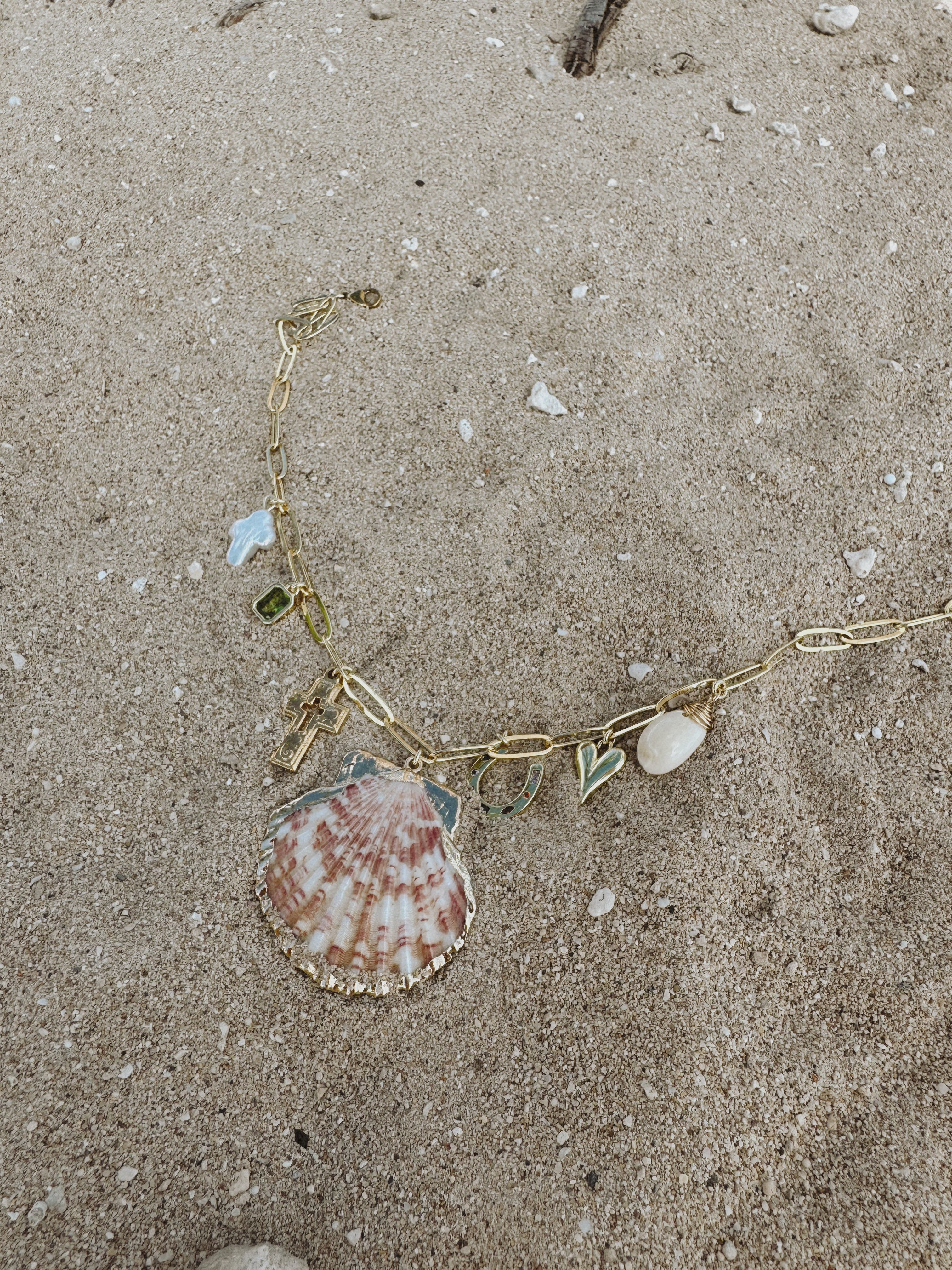 Shell Charm necklace